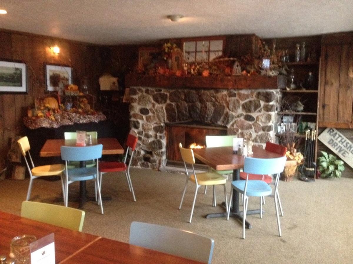 Beachcomber Inn Conesus Exterior photo
